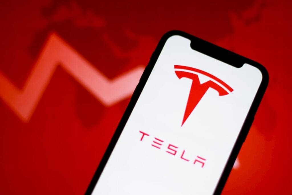 Wall Street analyst predicts Tesla stock to crash by 90 1024x683 1