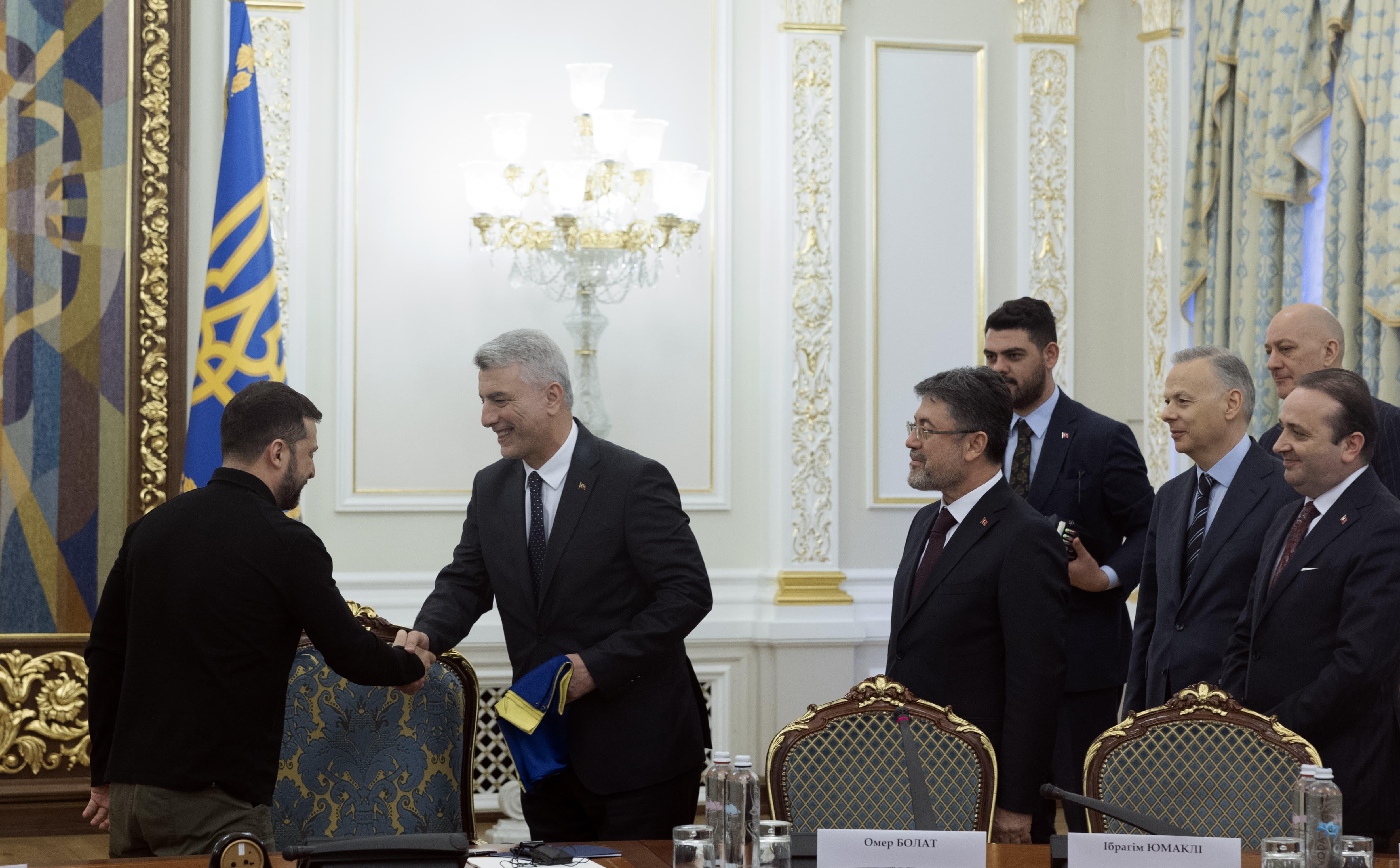bakanlar yumakli ve bolat ukrayna devlet baskani zelenskiy ile gorustu 0 n7J4tmkS