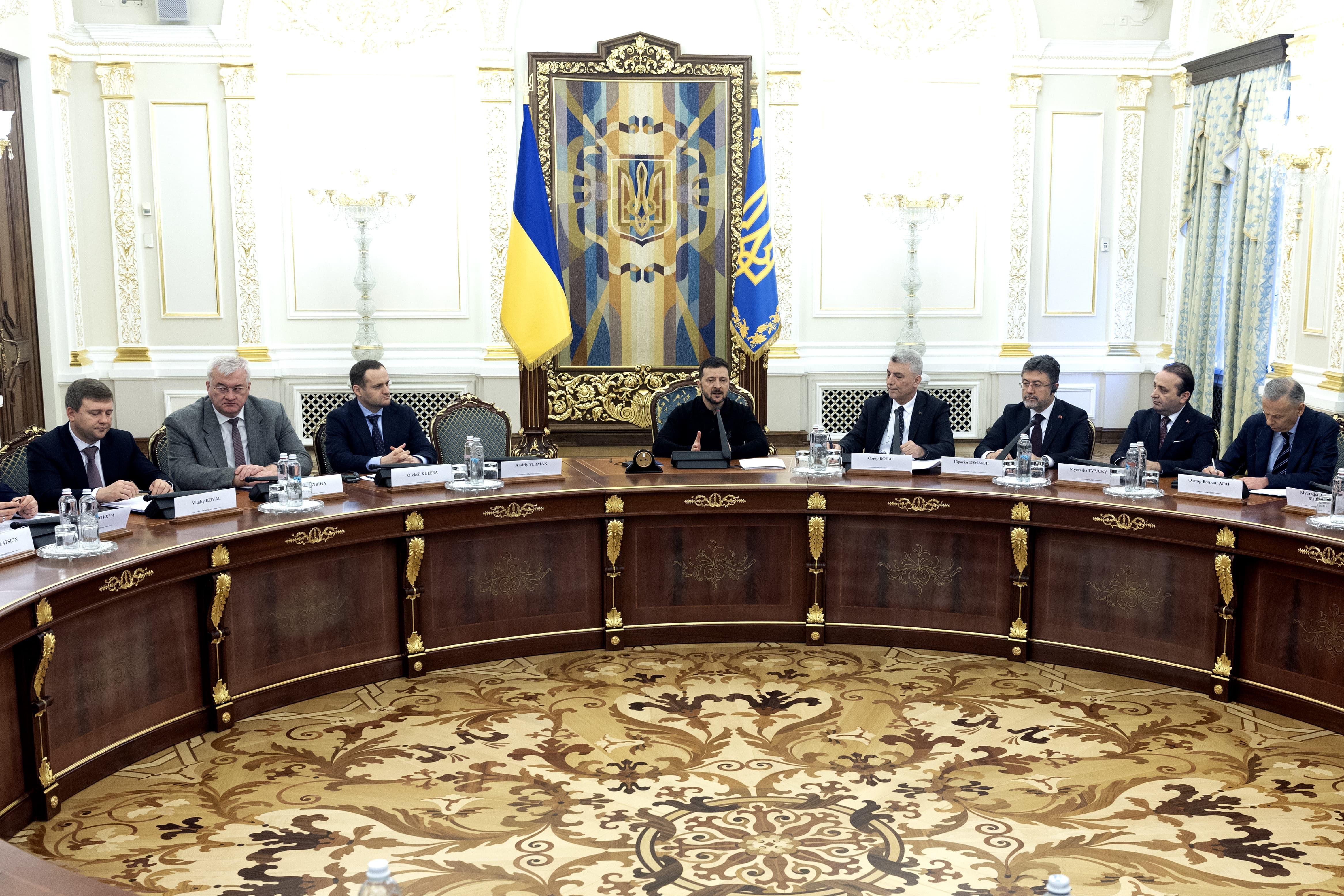 bakanlar yumakli ve bolat ukrayna devlet baskani zelenskiy ile gorustu 1 zLcGXRcu