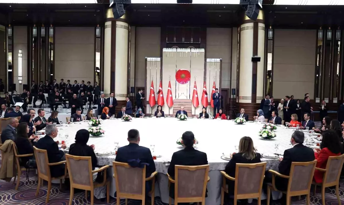 cumhurbaskani erdogan siyaset tuccarlarinin ihtiraslarina kurban edecegimiz tek bir gencimiz yok RLfwHWW7