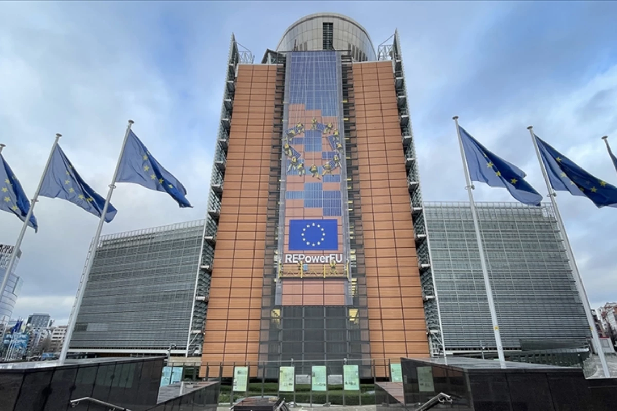 financial times avrupa birligi abd ingiltere ve turkiyeyi 150 milyar euroluk yeniden silahlanma fonundan FkD1PGur