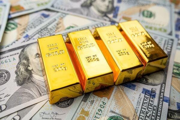 ALTIN YENİDEN SAHNEDE: 4.400 DOLAR AŞILDI