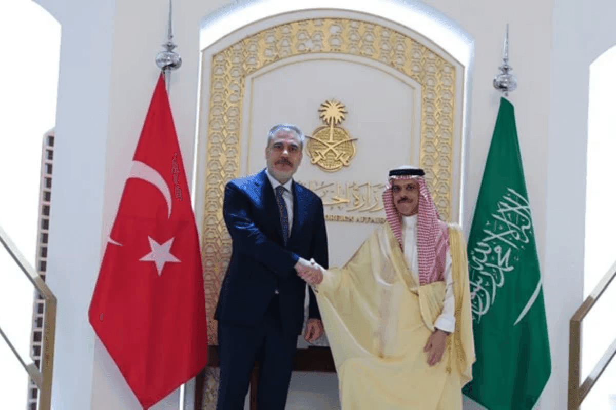 hakan fidan suudi arabistandahedef 10 milyar dolarlik ticaret