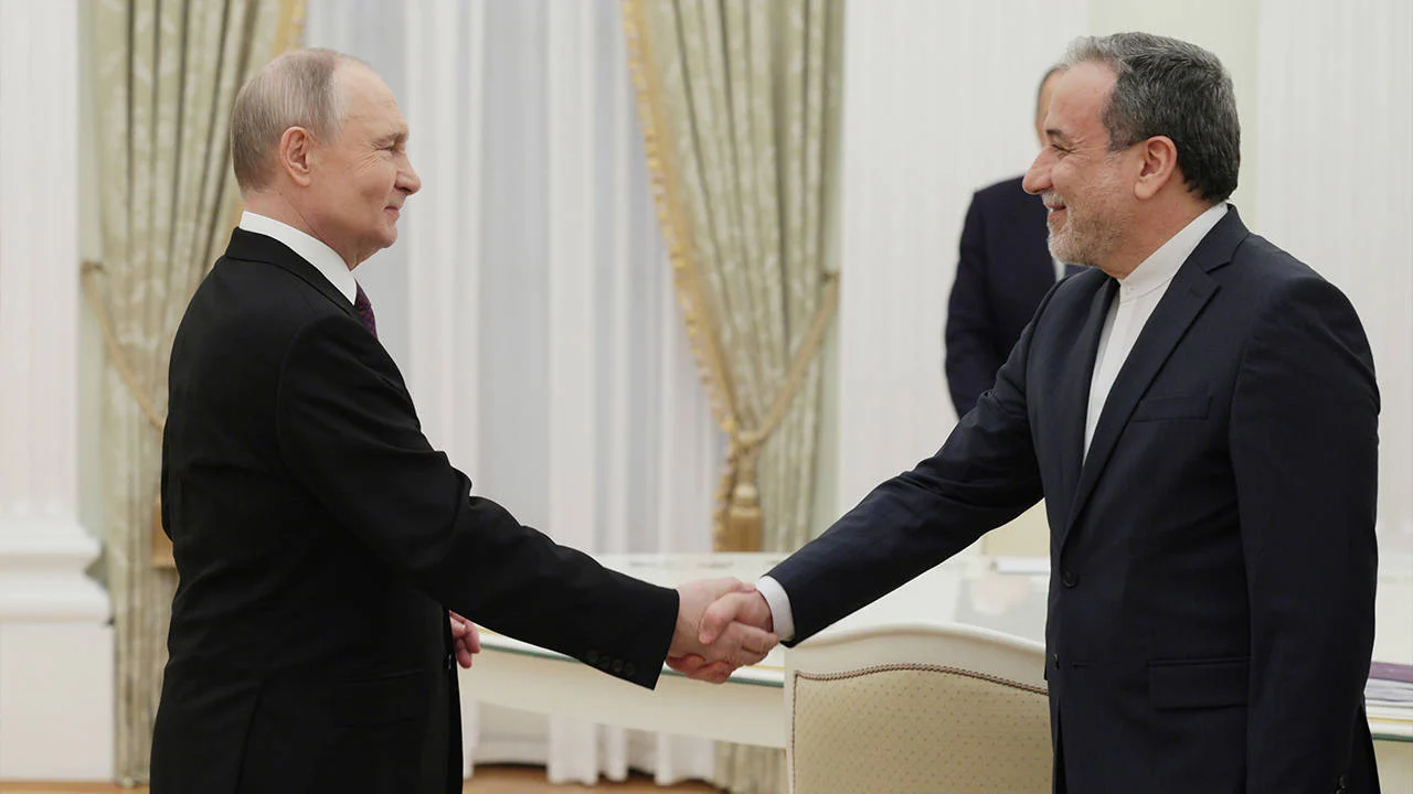 iran disisleri bakani arakci rusyada putin ile gorusecek