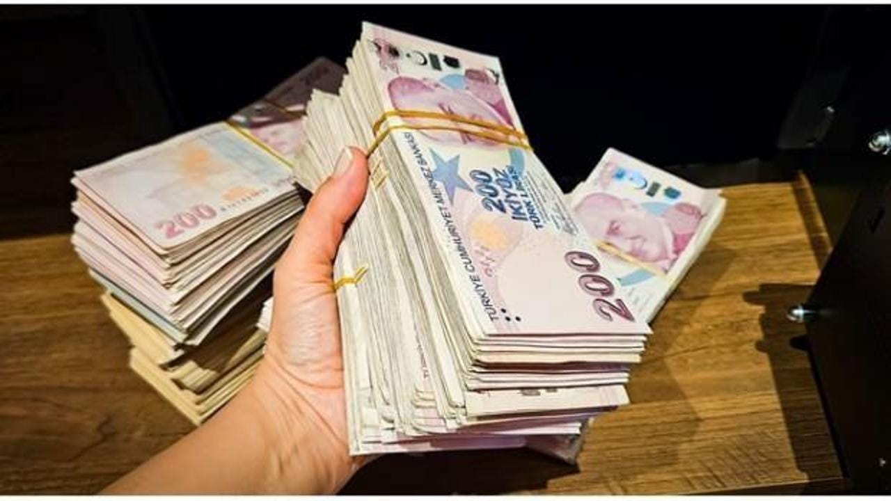 mevduatta 12 trilyon lira bekliyor LTF7rJup