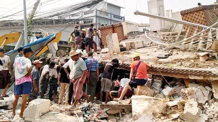 myanmar depremi 1700 olu 3400 yarali ve askeri cunta depremzedeleri bombaliyor iULKOhPE