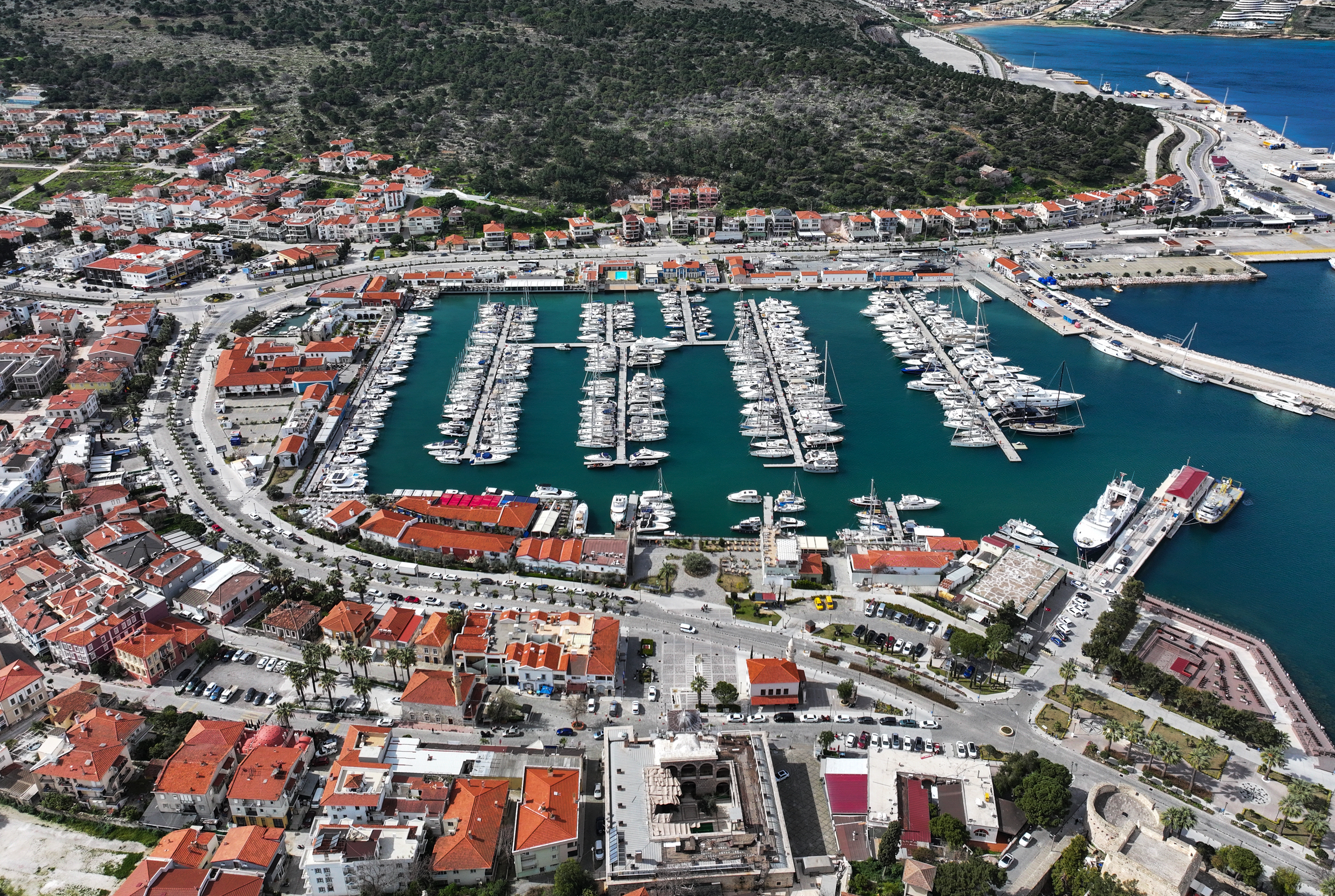 turistler ege adalarindaki sismik hareketlilik nedeniyle turkiyeye yoneldi 9 2h89yYHV