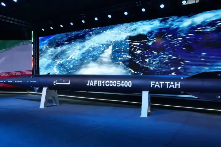 un misil balistico hipersonico fattah expuesto en teheran iran 6 de junio de 2023