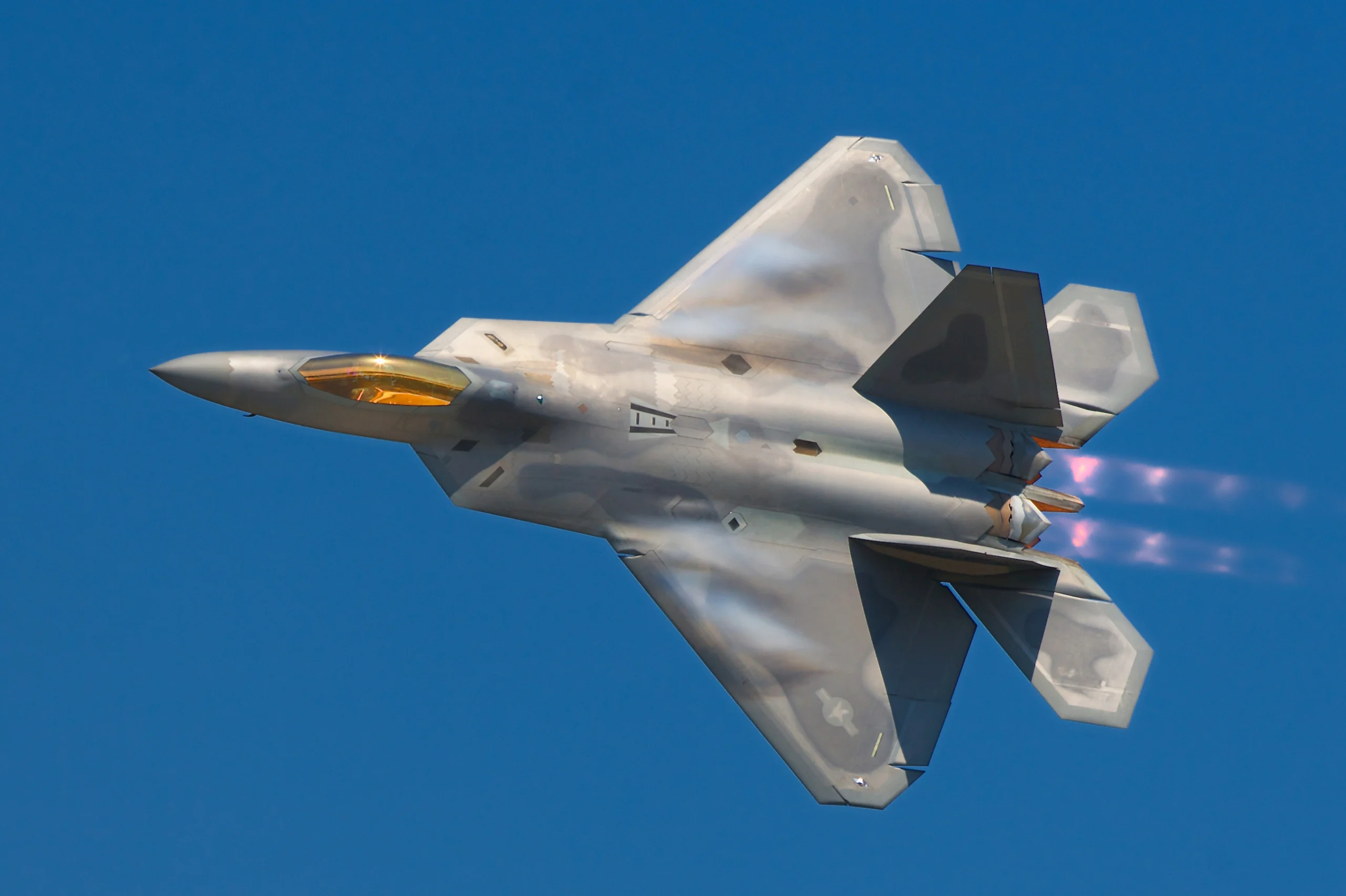 Lockheed Martin F 22 scaled 1