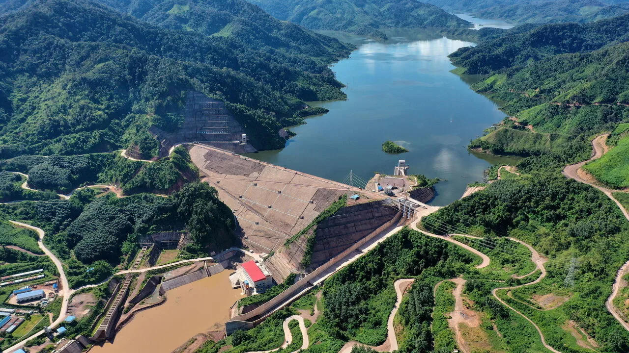 Güneydoğu Asya’nın Bataryası Laos: Çin’in Borç Tuzağı mı, Enerji Devrimi mi?