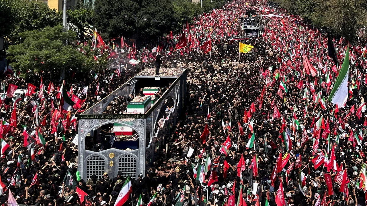 World in Brief: İran’da Hamaney İçin Cenaze Töreni Başladı; Çin’in Füze Denemesi Uluslararası Tepki Çekti