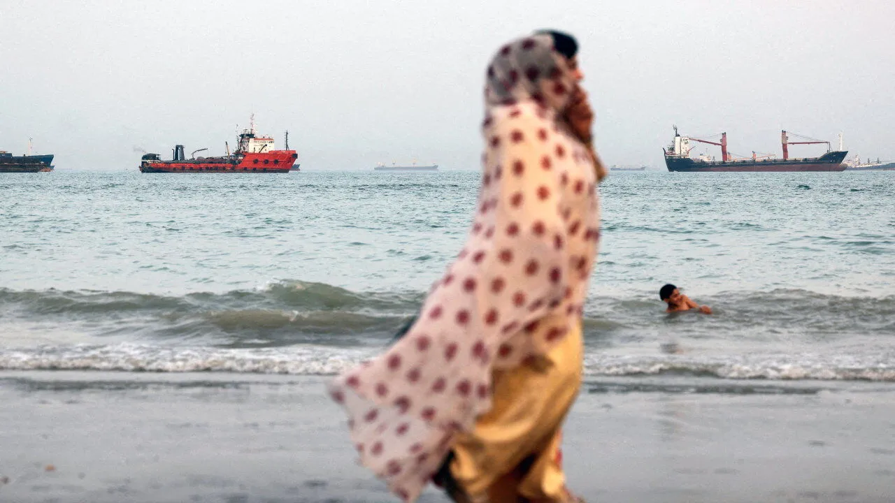 World in Brief: İran ve Umman önerilen Hürmüz güzergahı konusunda anlaştı; Michigan’da ilerici kesimler kazandı.