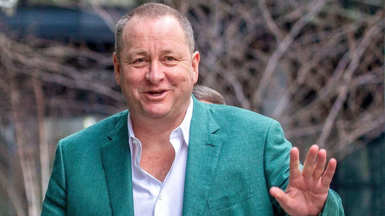 Haftasonu profili: Lükse yatırım yapan, erkeksi tavırlarıyla dikkat çeken milyarder Mike Ashley