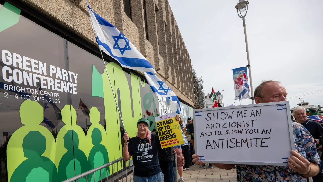 World in Brief: Britanya Yeşiller Partisi Siyonizm karşıtı bir politika benimsedi; Merz, Rusya’nın “savaş makinesi” konusunda uyarıda bulundu.