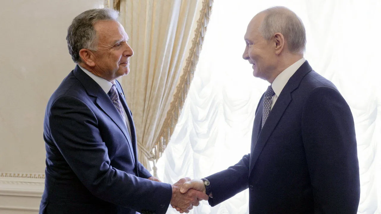 World in Brief: Putin barış görüşmelerine razı oldu; güvenlik açığı nedeniyle bazı web siteleri kapatıldı.